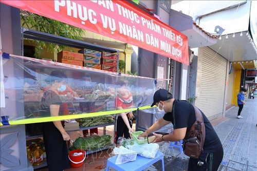Hà Nội tổ chức nhiều điểm lưu động bán hàng thiết yếu