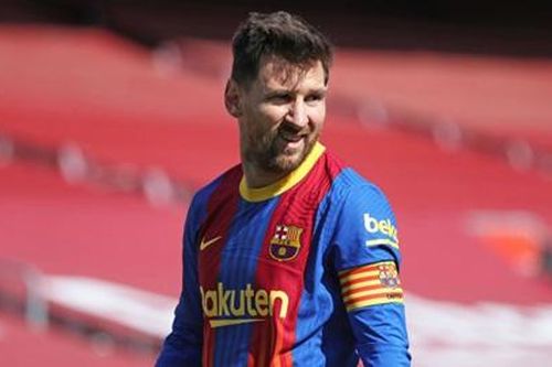 Bị cấm tập với Barca, Messi khó đấu Ronaldo vào ngày 8/8