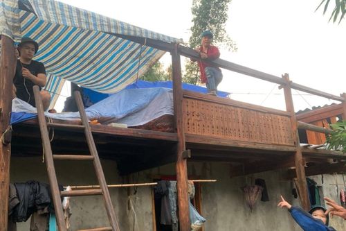Si Ma Cai: Mưa đá kèm dông lốc làm 4 nhà dân bị hư hại