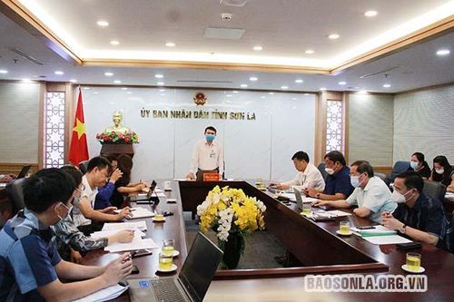 Đẩy nhanh tiến độ hỗ trợ người lao động gặp khó khăn do đại dịch COVID-19