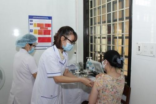 Y tế - Sức khỏe Y tế - Sức khỏe Tiêm 2 mũi vắc xin phòng COVID-19 cùng loại