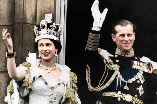 8 bí mật về chiếc vương miện của Nữ hoàng Elizabeth II