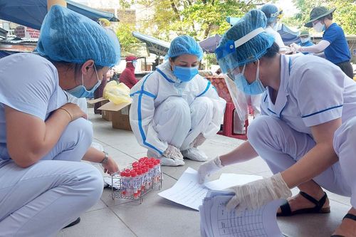 Phó chánh Văn phòng Đoàn ĐBQH-HĐND Đà Nẵng xin lỗi nhân viên y tế bị tát