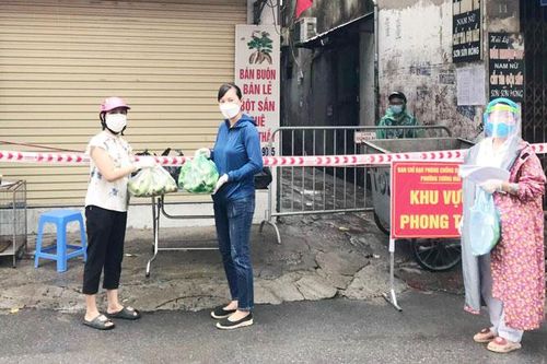 'Đi chợ hộ' - Cách ly vẫn... ấm lòng!