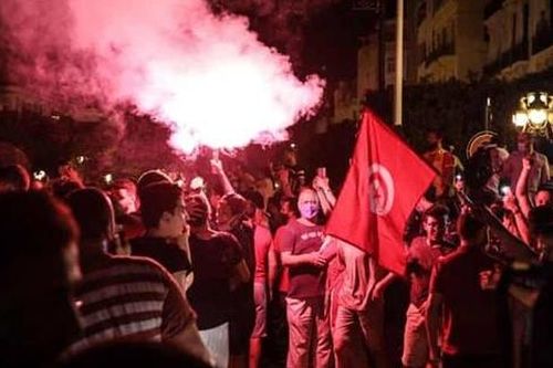Tunisia khủng hoảng do đâu?