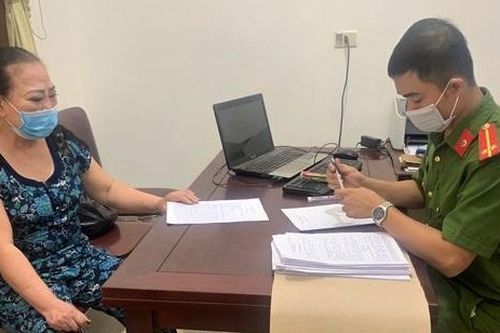 Bắt giữ 'bà trùm' cho vay tiền với lãi suất lên đến 912,5%/năm