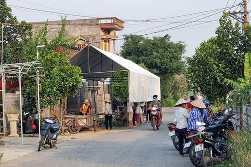 Đâm vợ tử vong vì mâu thuẫn trong bữa cơm