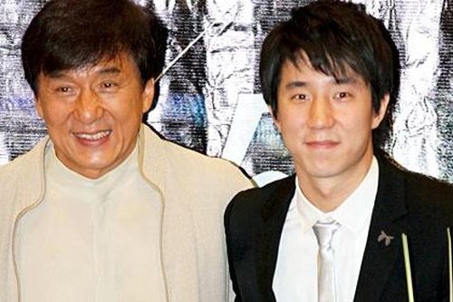 Con trai Thành Long hết đường trở lại showbiz