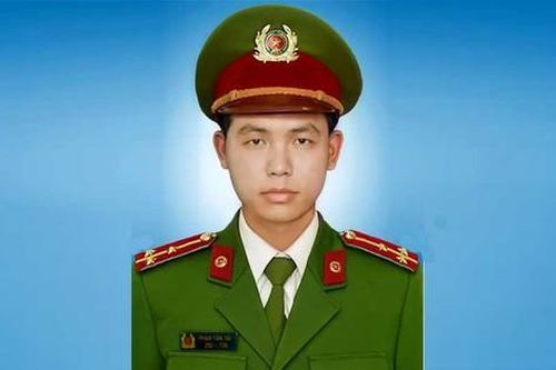 Chủ tịch nước truy tặng Huân chương Chiến công cho Đại úy Phan Tấn Tài