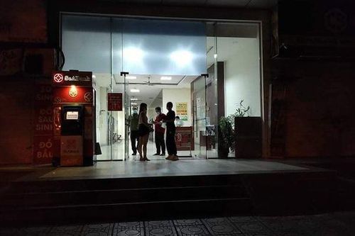 Bé gái 12 tuổi ở Hà Nội rơi từ tầng cao chung cư tử vong