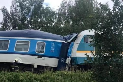 Tàu hỏa va chạm ở Cộng hòa Czech, hàng chục người bị thương