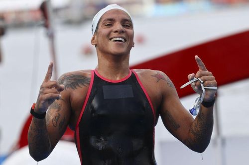 Nữ kình ngư Brazil xuất sắc giành HCV bơi marathon 10km