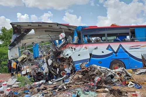Xe buýt va chạm xe tải khiến hơn 30 người thiệt mạng ở Mali