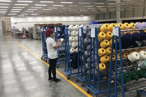 Duy trì sản xuất giữa tâm dịch: Gồng mình duy trì '3 tại chỗ'