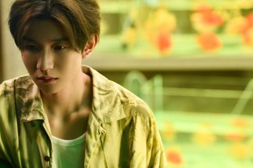 Chiến thuật album mới của Vương Nguyên xuất sắc, ra bài nào là hit bài đó!