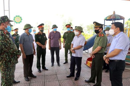 Lãnh đạo tỉnh Phú Thọ kiểm tra công tác phòng chống dịch COVID-19