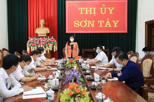 Quyết liệt triển khai các chỉ đạo mới của thành phố trong công tác phòng, chống dịch