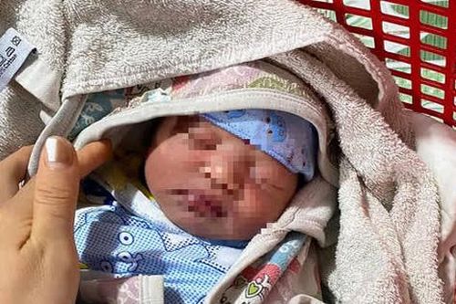 Quảng Ninh: Người mẹ viết thư nhờ nuôi hộ con trai 1 ngày tuổi và xin đừng cho ai