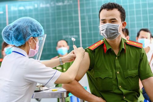 Bình Dương tăng tốc tiêm vaccine trong 10 ngày tới