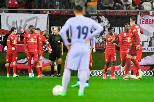 Bàn thắng phút 90 hạ gục Barca