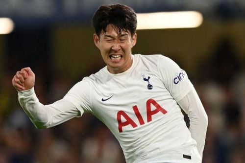 Chelsea hòa Tottenham dù dẫn 2-0