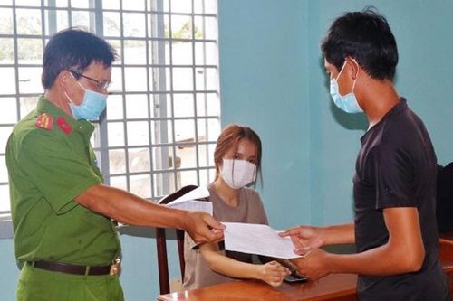 Nhậu trong chòi hoang, 9 người bị phạt 135 triệu đồng