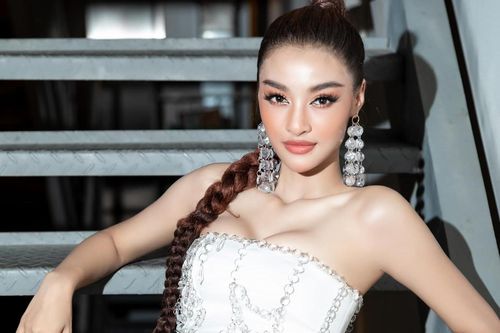 Kiều Loan: 'Tôi giảm từ 57 kg xuống 53 kg khi ở nhà'