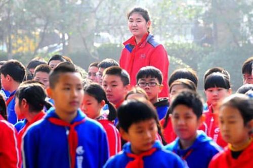 Ám ảnh chiều cao, cha mẹ Trung Quốc vô tình hại con