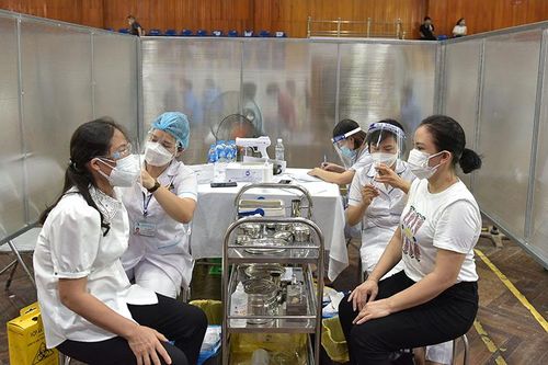 Đẩy nhanh tiến độ tiêm vắc-xin phòng Covid-19