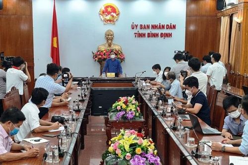 Tạm đình chỉ công tác Giám đốc Sở Du lịch Bình Định do vi phạm phòng, chống dịch