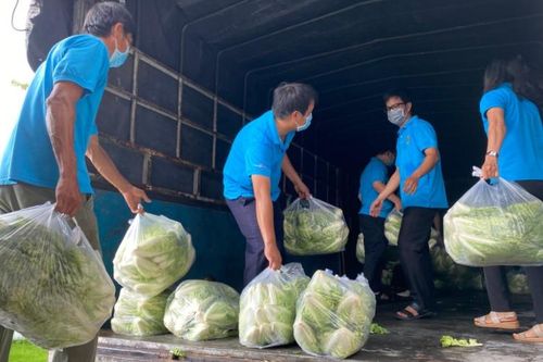 An Giang hỗ trợ nhu yếu phẩm đến tỉnh Bình Dương