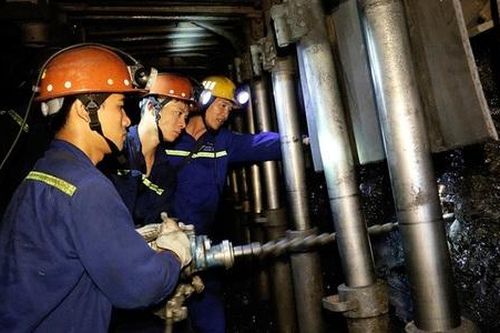 Từ 1/9: Người lao động trong hầm lò làm việc 7 giờ/ngày