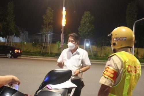 Vi phạm nồng độ cồn, Trưởng phòng tín dụng bị đề xuất phạt 35 triệu đồng