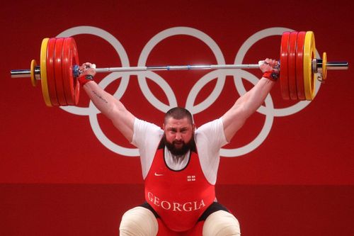 Olympic Tokyo 2020: Vận động viên Talakhadze phá kỷ lục cử tạ thế giới