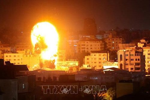 Israel không kích hàng loạt khu vực ở miền Nam Liban