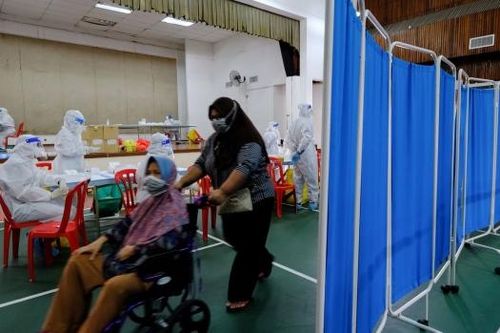 Malaysia bỏ qua tiêu chí số ca nhiễm COVID-19/ngày khi quyết định mở cửa quốc gia