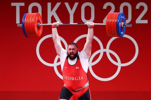Lực sĩ nặng 177 kg phá liền 3 kỷ lục thế giới môn cử tạ