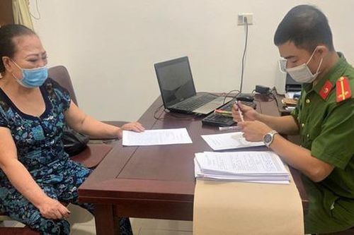 Nghệ An: Bắt quả tang 'bà trùm' tín dụng đen