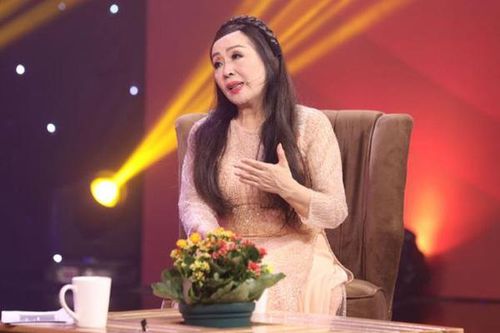 NSND Thu Hiền bị vụt vào lưng, sau này bất ngờ được chính người ấy công kênh giữa chợ