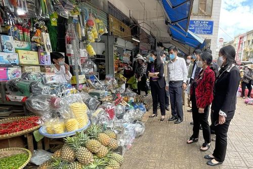 Đà Lạt: Yêu cầu thực hiện nghiêm các biện pháp phòng chống dịch Covid -19 tại chợ, siêu thị, cơ sở sản xuất kinh doanh