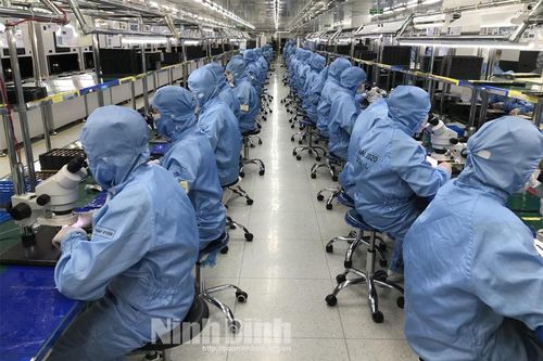 Tốc độ tăng trưởng ngành công nghiệp giảm do dịch COVID-19