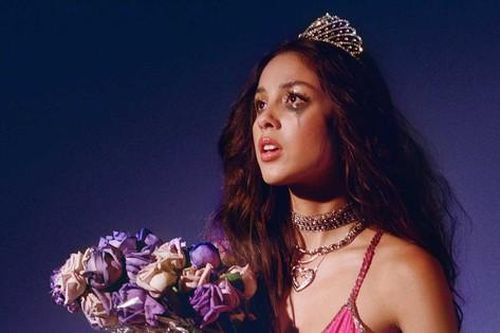 Bị hỏi khó, Olivia Rodrigo xứng đáng nhận giải 'Hoa khôi ứng xử' với câu trả lời này