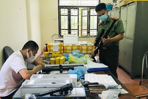 Từ thông tin bán 'Đạn chì trinh nữ' lộ nguồn cung cấp mua bán súng tự chế