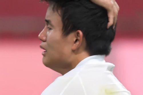 Kubo khóc sau trận thua của Olympic Nhật Bản