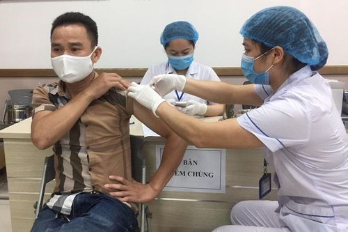 Những lưu ý khi tiêm vaccine Moderna