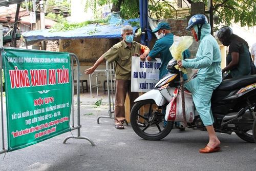 Quận Tây Hồ: Phát huy thế trận lòng dân trong phong trào xây dựng 'vùng xanh an toàn'