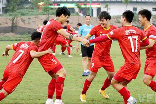 HLV Lê Quốc Vượng: 'Cần giải bài toán thể lực và phong độ'