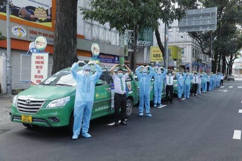 TP.HCM: Chuyển đổi 200 xe taxi để dùng cấp cứu vận chuyển bệnh nhân Covid-19