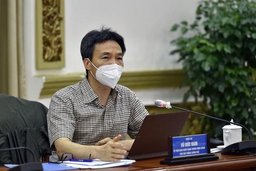 Phó thủ tướng yêu cầu TP.HCM đẩy nhanh tiêm vắc xin shipper