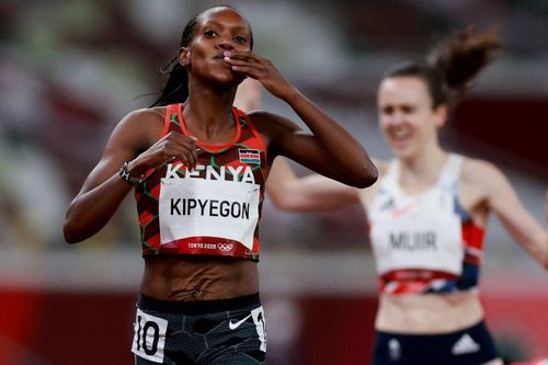 VĐV Kenya phá kỷ lục Olympic tồn tại 33 năm ở nội dung chạy 1.500m nữ